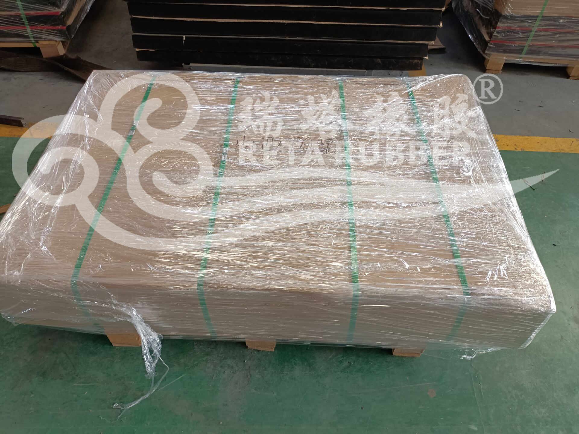 發(fā)往山西客戶耐磨緩沖條發(fā)貨